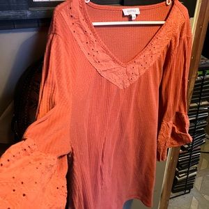 Coral 3/4 sleeve top